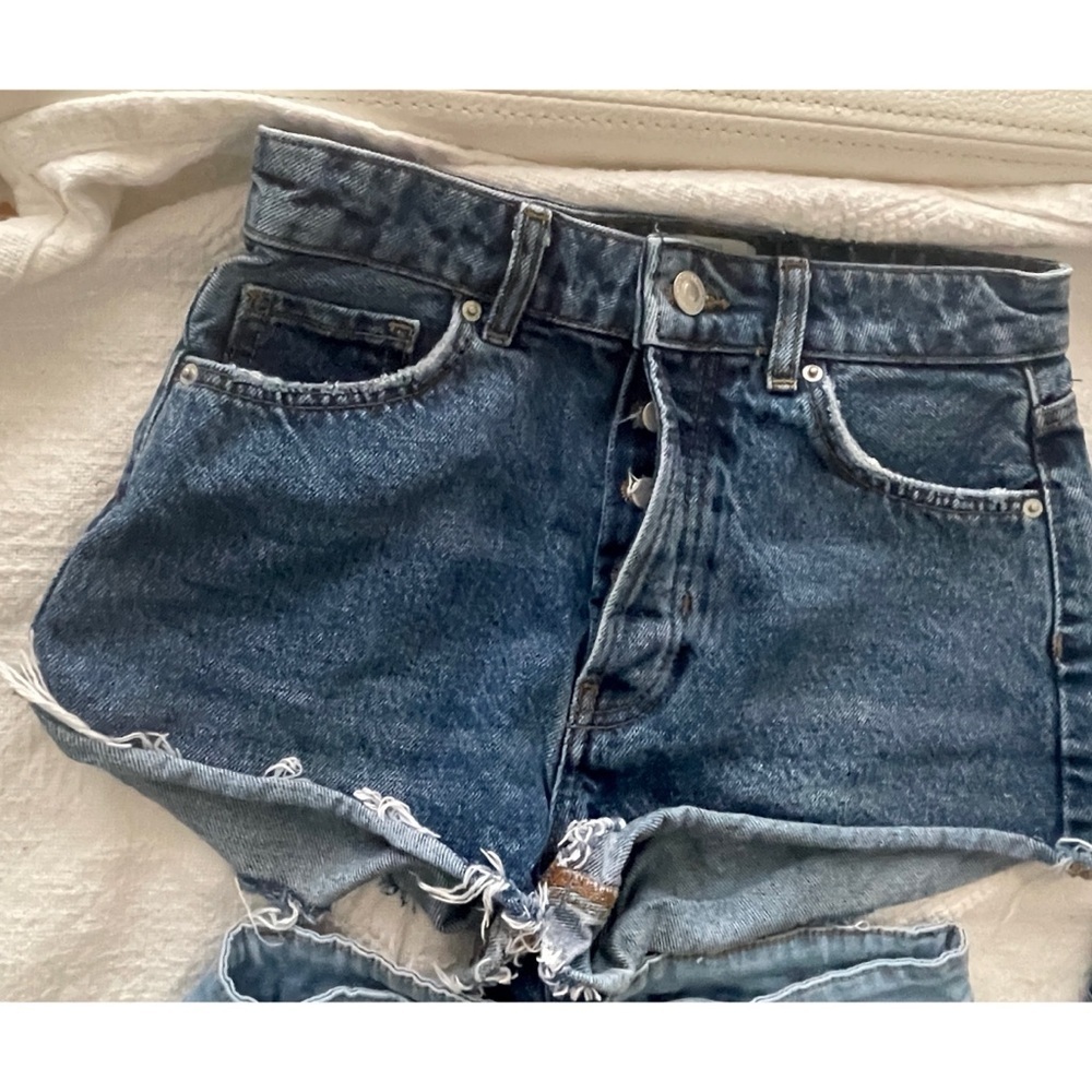 Four Pairs of Denim Shorts, Sizes 2, 24 ,25, S - Picture 2 of 15